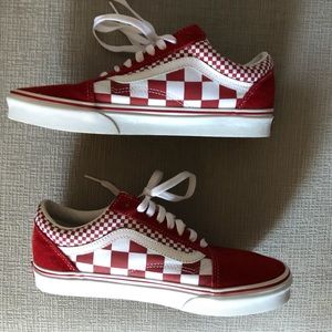BARELY WORN VANS OLD SKOOL PRIMARY CHECK / RED SIZE 8.5